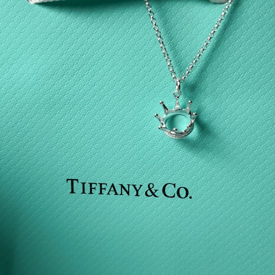 Tiffany & Co. Silver Crown Necklace For Women Jewellery Tiffany & Co. Silver Crown Necklace For Women Jewellery