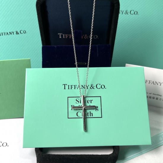 Tiffany & Co. Silver For Women And Men Cross Necklace Jewellery Tiffany & Co. Silver For Women And Men Cross Necklace Jewellery