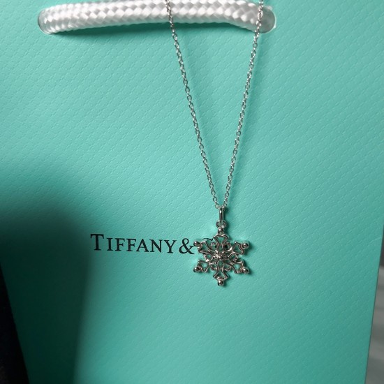 Tiffany & Co.Silver Snowflake Hollow Necklace For Women Jewellery Tiffany & Co.Silver Snowflake Hollow Necklace For Women Jewellery