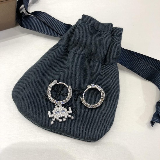 APM Monaco 925 Silver Dancing Robot Asymmetrical Earrings Women Jewellery APM Monaco 925 Silver Dancing Robot Asymmetrical Earrings Women Jewellery